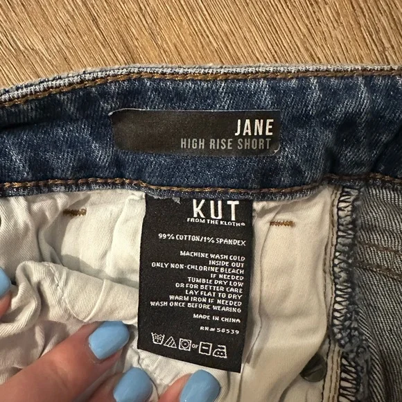 Kut from the Kloth Women's Distressed Denim Shorts - Blue - Picture 5 of 5